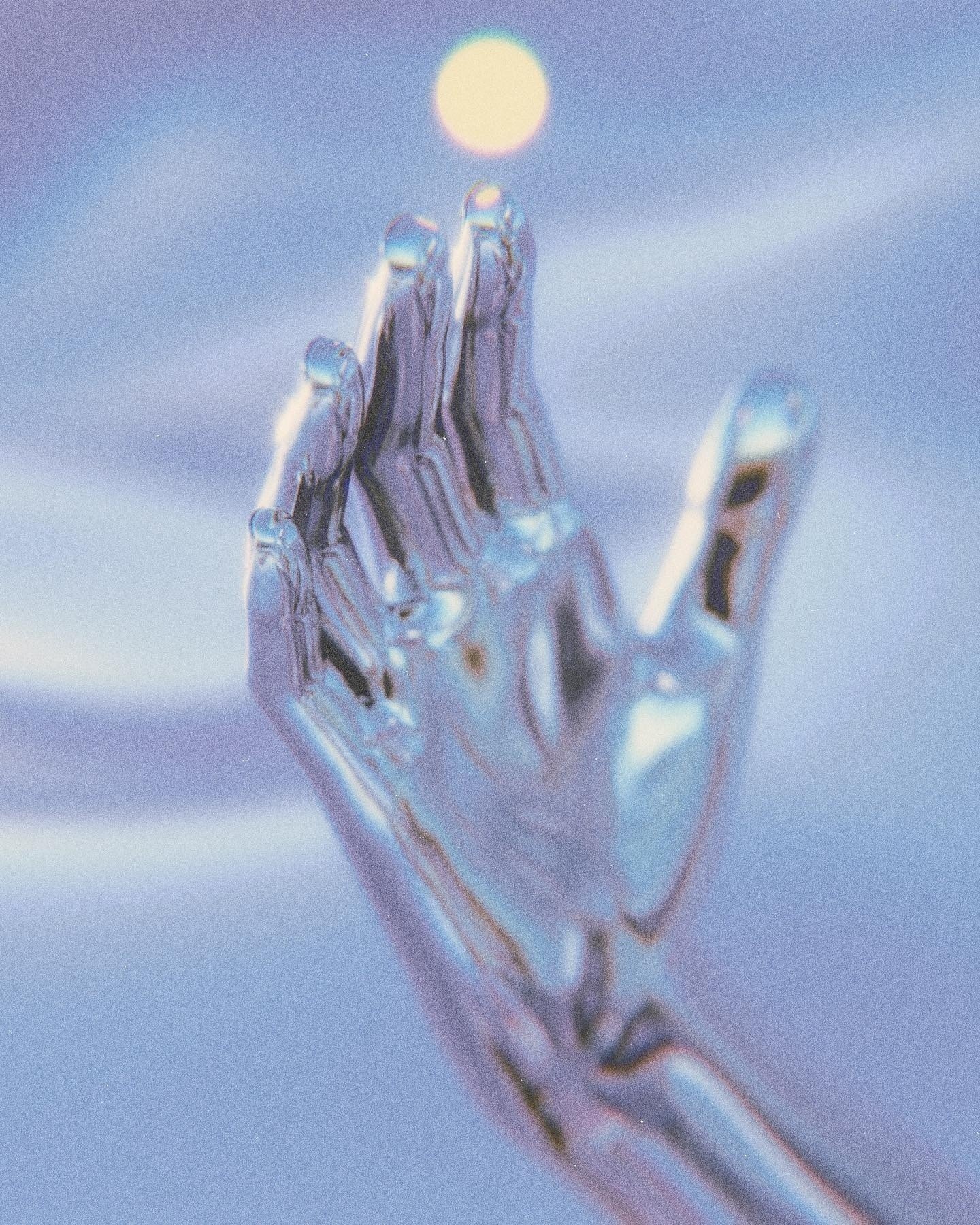 Mano cromada — automatización